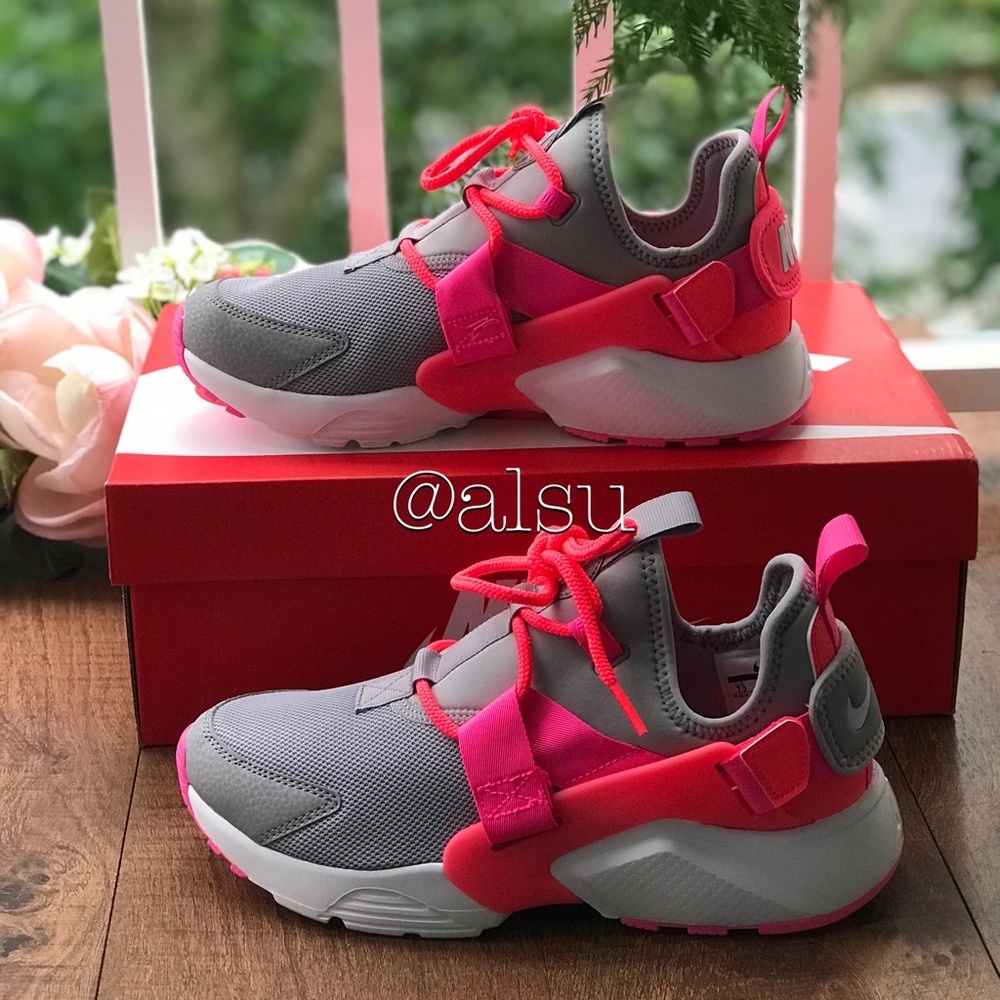 NWT Nike Air Huarache City Low Pink/Grey WMNS - Picture 4 of 8